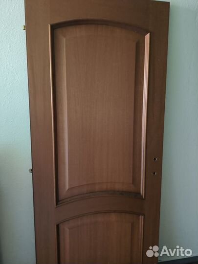Дверь межкомнатная, деревянная с коробкой