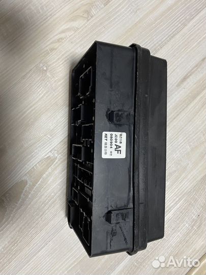 Блок предохранителей подкапотный Chevrolet lacetti