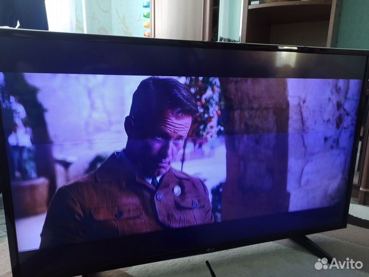 Телевизор LG43UH610V