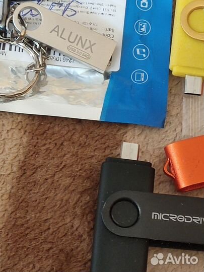 USB флешка и Mikro cd