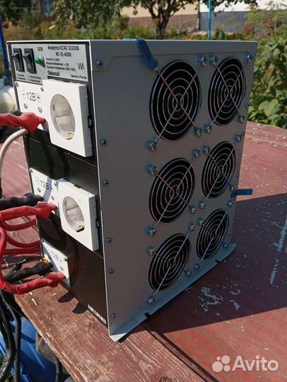 Инвертор ис 12-220 4500 вт