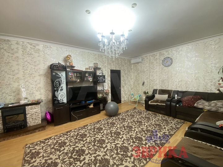 Дом 186 м² на участке 8 сот.