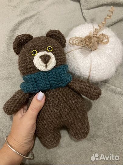 Вязанный мишка(игрушка)