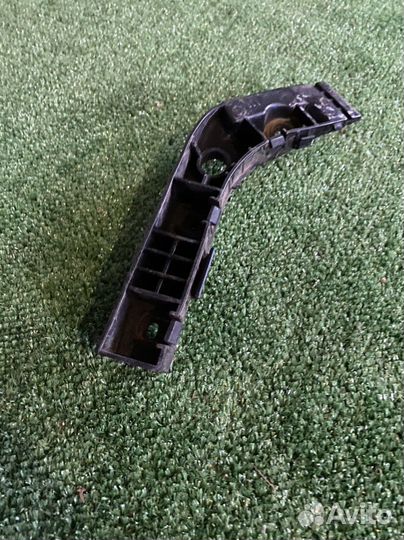 Кронштейн Hyundai i30 передний левый