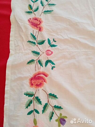 Скатерть винтажная с вышивкой