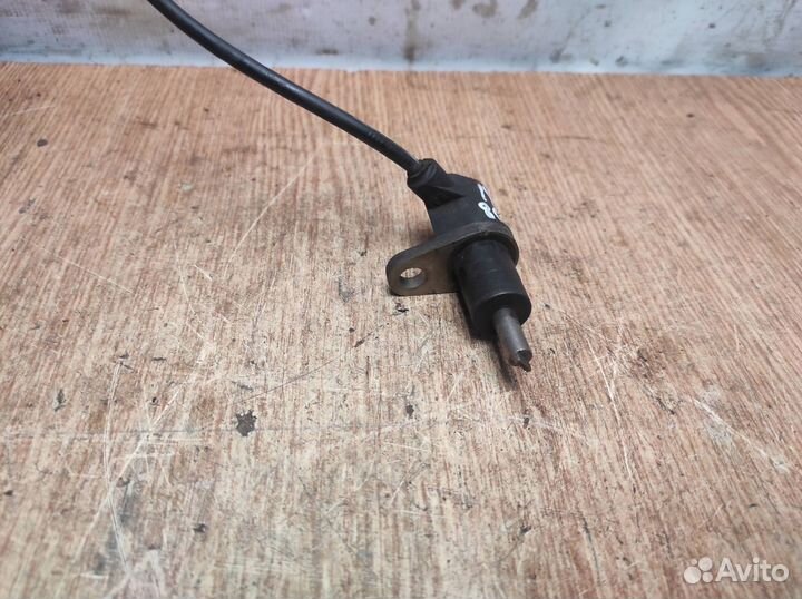 Датчик ABS задний правый Subaru Forester (S11) 2
