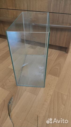 Аквариум б/у для рыбок и улиток