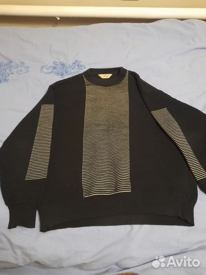 Свитер