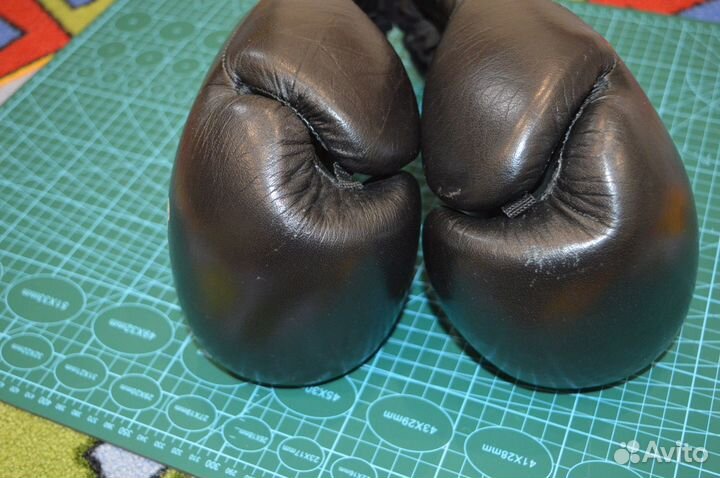 Боксерские перчатки 12 oz