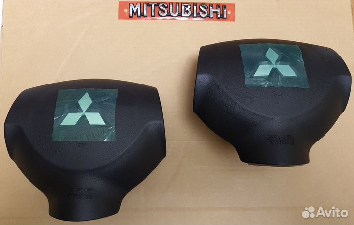 Новая подушка руля 7030A263XA Mitsubishi Оригинал