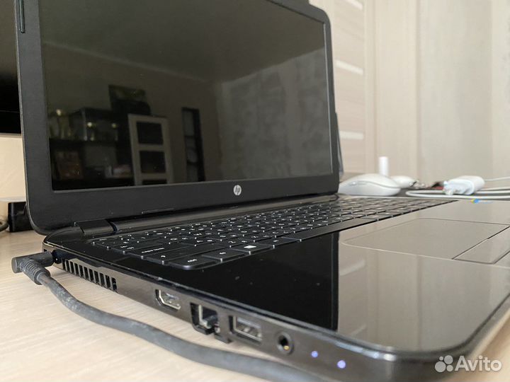 Ноутбук HP Pavilion 15-r050sr