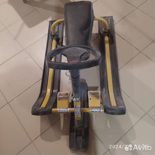 Снегокат и санки