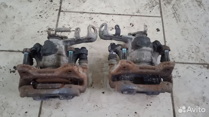 Суппорт задний mazda 3 bm bn