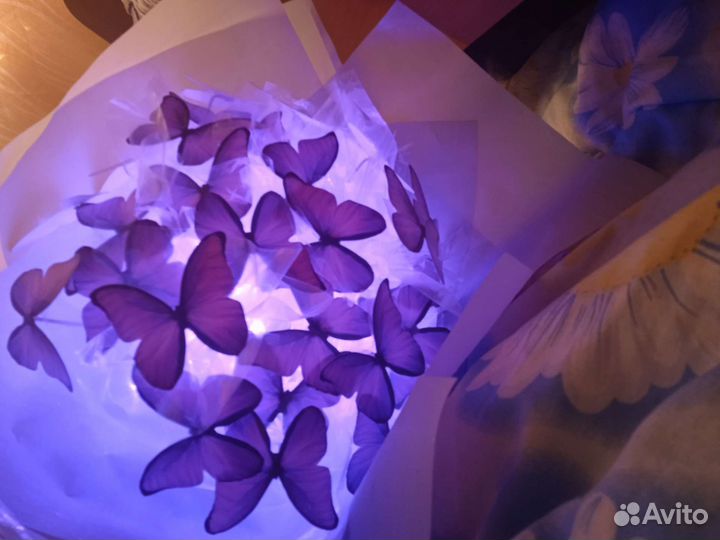 Букет из бабочек в розовом цвете