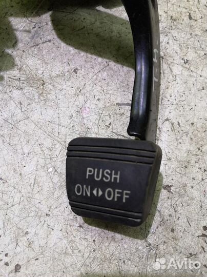 Рычаг стояночного тормоза Тойота Хайлендер