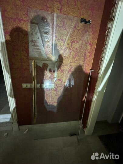 Стеклянные двери