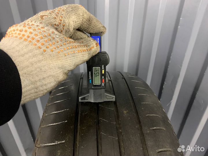 Kumho Ecsta HS51 215/55 R17 94V