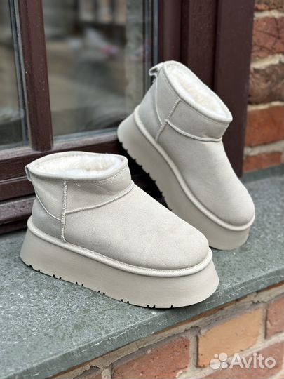 Набор куртка + кроссовки/угги+ шапка