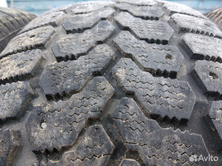 Yokohama Ice Guard IG10 215/60 R17