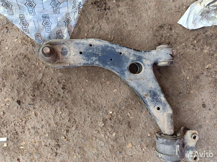 Рычаги передние mazda 3 bk