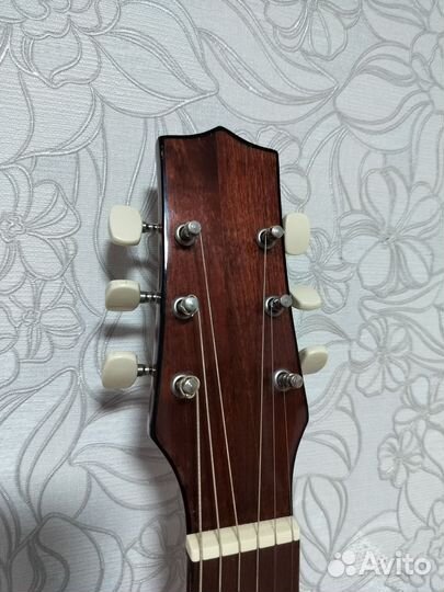 Акустическая гитара