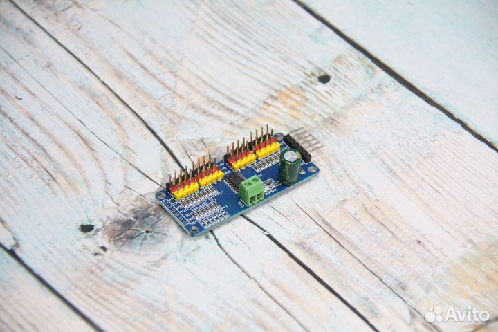 16-канальный 12-BIT PWM/servo модуль с I2C интерфе