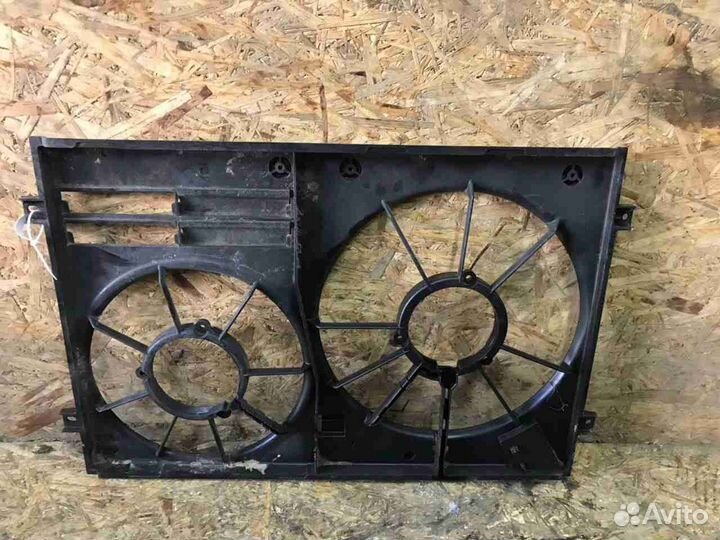 Диффузор вентилятора Volkswagen B6 (2005—2010) 1K0