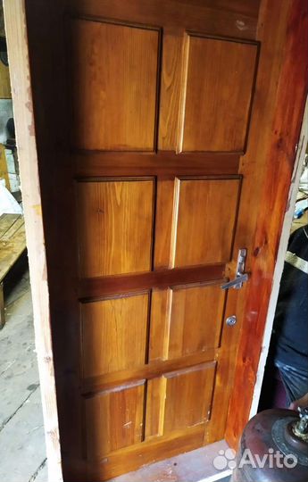 Дверь входная деревянная бу