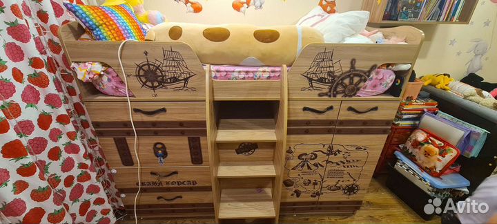 Кровать со столом Корсар