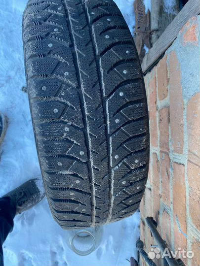Bridgestone Ice Cruiser 7000 205/65 R15 27B