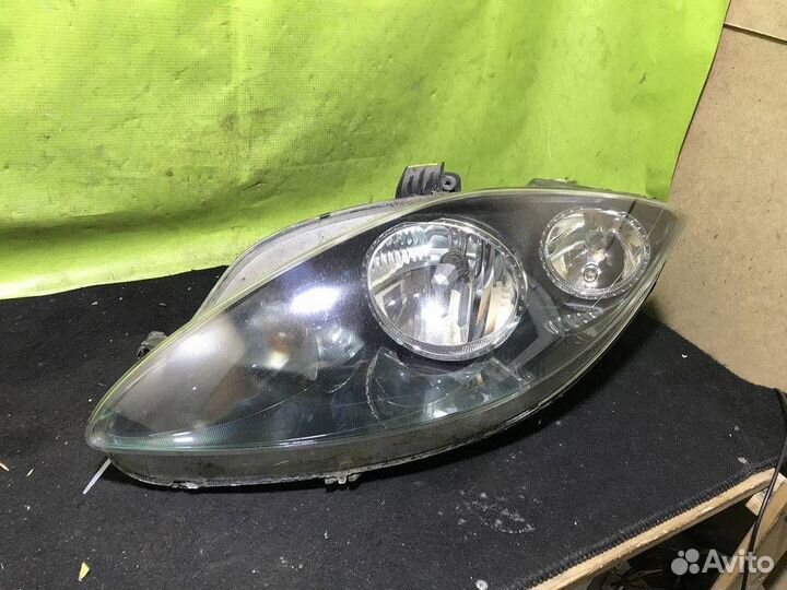 Фара левая галоген Seat Toledo 3 2004-2009