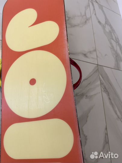 Сноуборд с креплениями