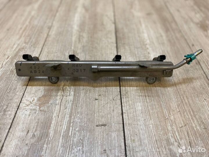 Топливная рампа с форсунками Honda Accord 8