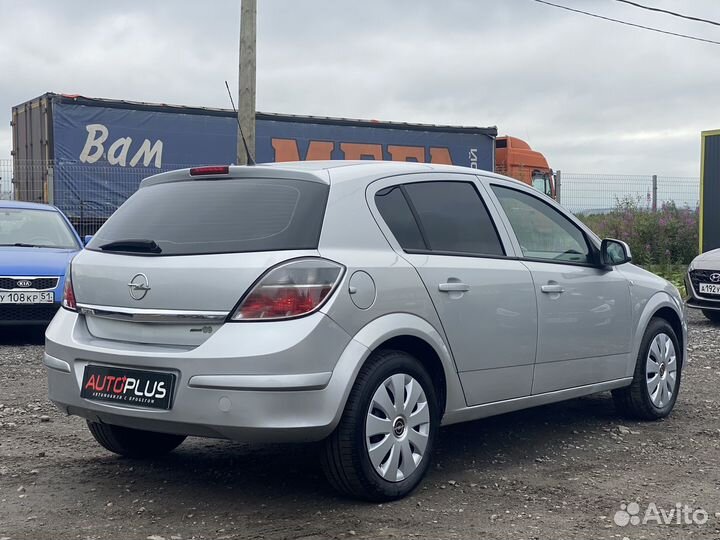Opel Astra 1.6 МТ, 2011, 136 000 км