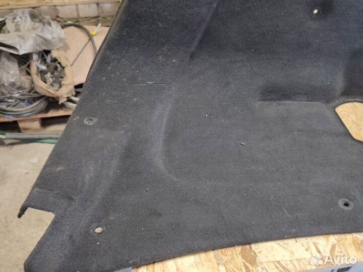 Мерседес W211 обшивка крышки багажника
