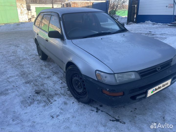 Toyota Corolla 1.6 AT, 2001, 210 000 км