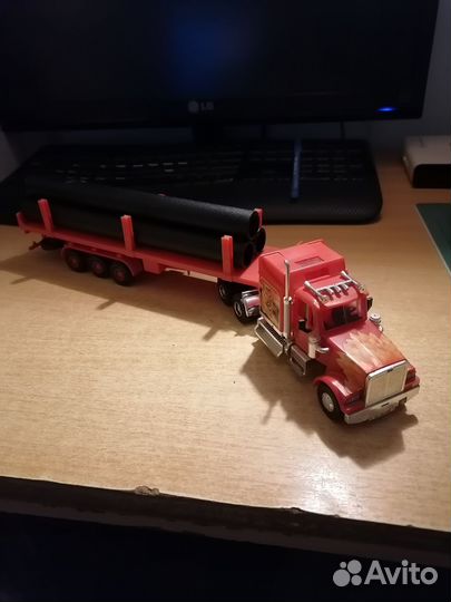 Модель грузовика