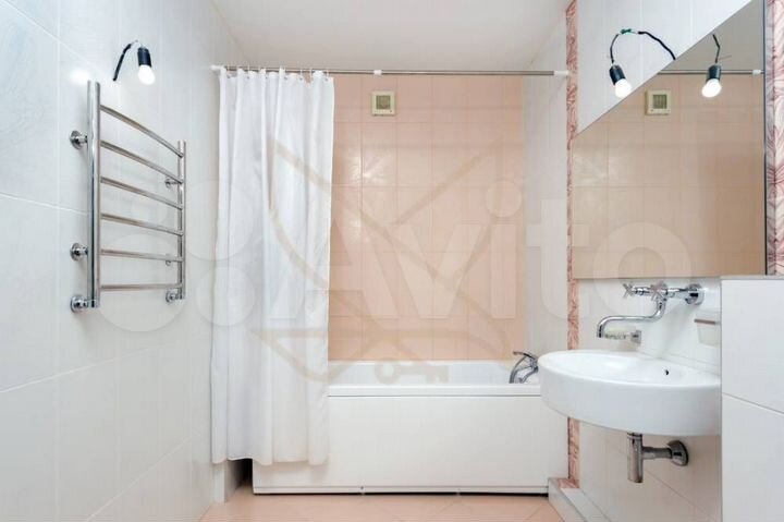 3-к. квартира, 107 м², 2/5 эт.