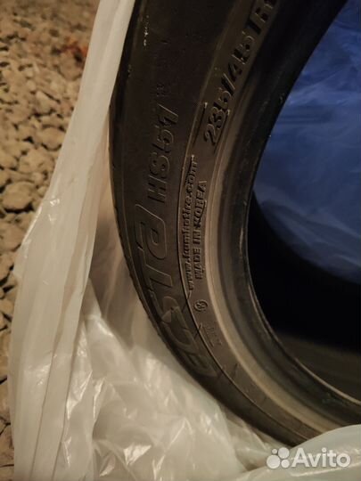 Kumho Ecsta HS51 235/45 R18