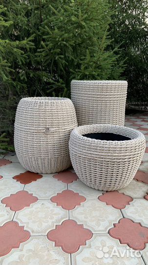 Уличные вазоны для цветов