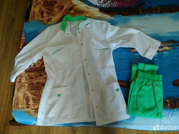 Костюм медицинский женский новый