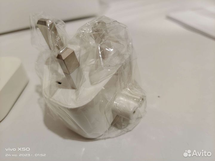 Американская вилка Apple и док станция