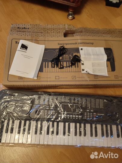 Синтезатор Tesler kb-5420