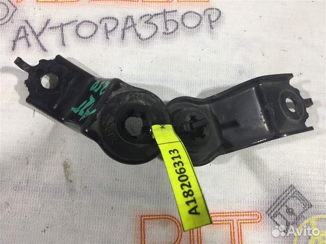 Крепление радиатора Toyota Avensis (AZT250,AZT251