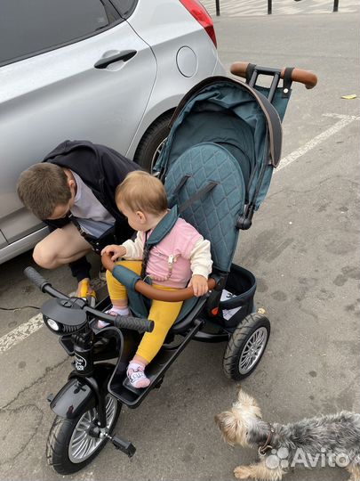 Трехколесный велосипед с ручкой