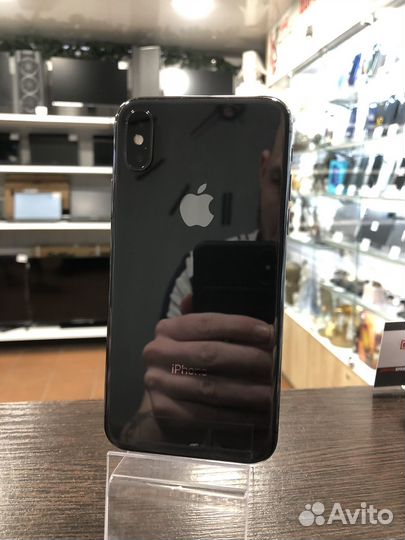 iPhone X, 64 ГБ