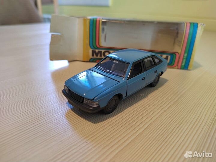 Модель автомобиля СССР 1:43 Москвич 2141