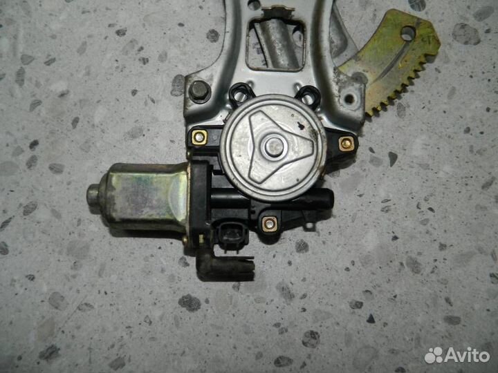 Стеклоподъемник электр. задний правый Infiniti FX