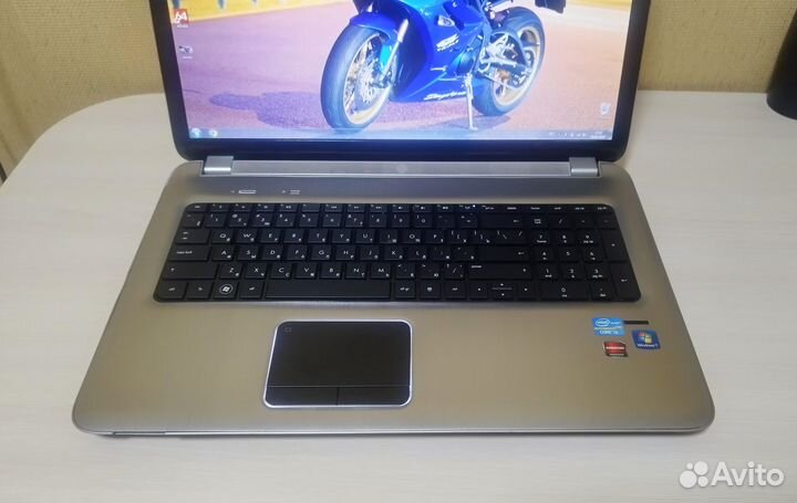 Большой ноутбук HP Pavilion DV7 в хорошем состояни