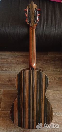 Мастеровая классическая гитара
